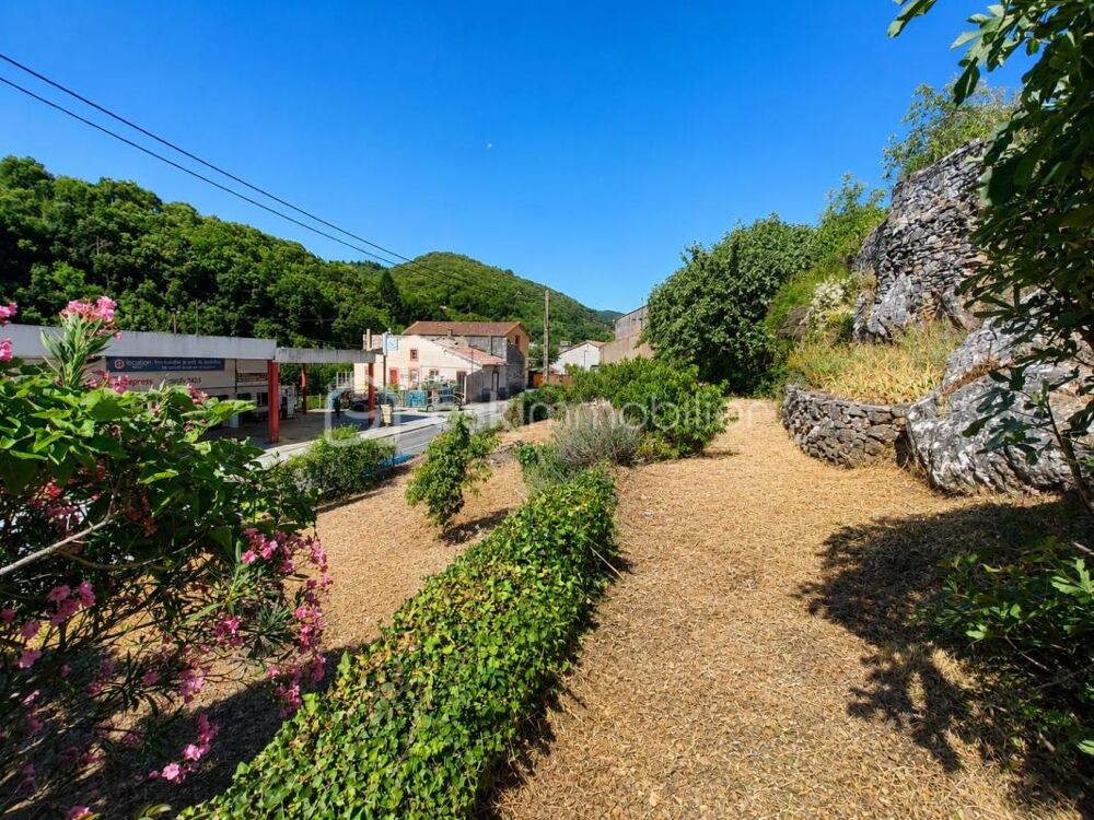 MAISON DE VILLAGE AVEC TERRAIN - TERRASSE ET GRAND GARAGE