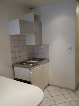  Appartement à louer 1 pièce 19 m²