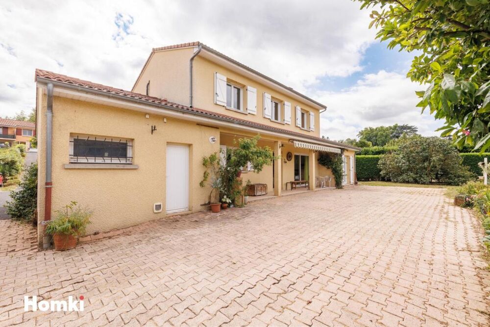 Maison 7 pièces 145 m² · à Coudes · 145 m² · 312 000 €