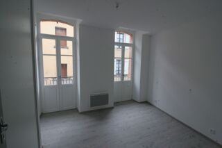  Appartement à louer 4 pièces 83 m²