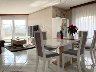  Maison  vendre 8 pices 181 m