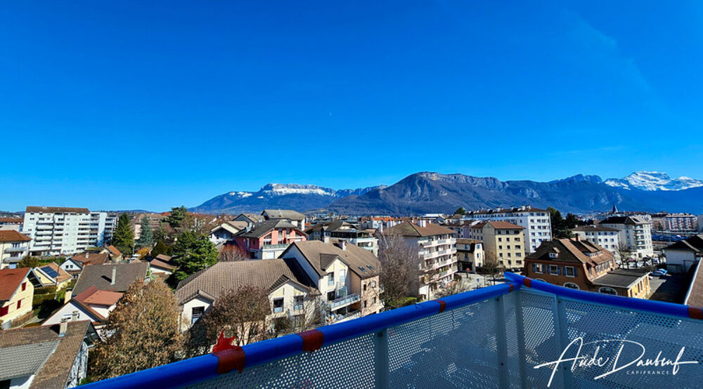 Annecy centre : duplex T4 de 100 m2 avec 2 balcons, 1 terrasse et vue panoranique