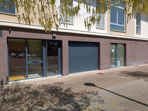 CHAROLLES - Local Commercial 520 71000 Charolles