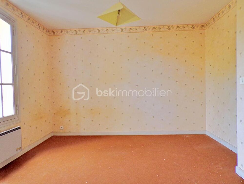 Vente Maison ? GRANDE MAISON FAMILIALE AVEC PISCINE, SOUS-SOL COMPLET & BEAU POTENTIEL – AUSSILLON Aussillon