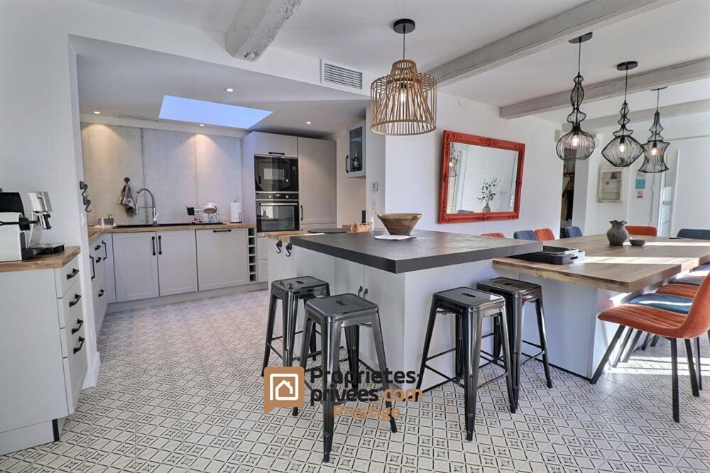 � vendre  Villa Uz�s (30700)