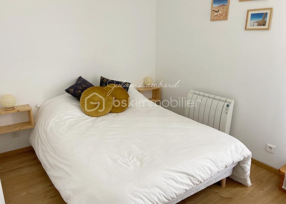 ROUEN DOCKS  Appartement T4 de 81 m²  Dernier étage  Terrasse 35 m²  Box double  Aucun travaux
