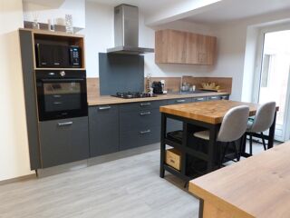  Maison � louer 7 pi�ces 200 m�