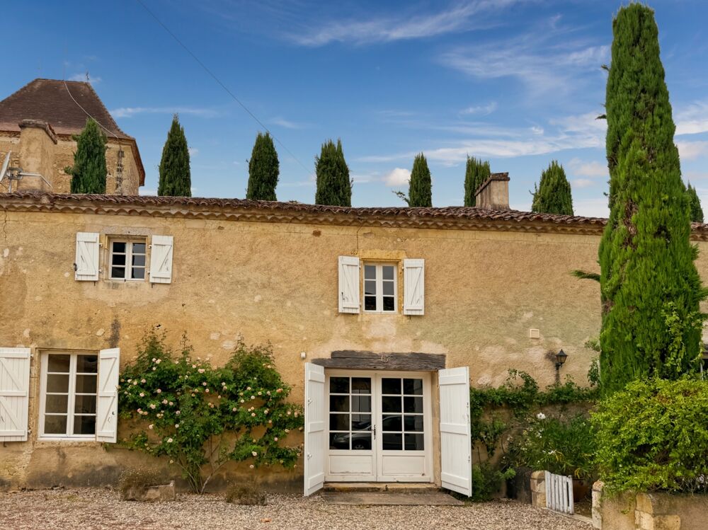 Maison 4 pièces 247 m² · à Bazian · 247 m² · 285 000 €