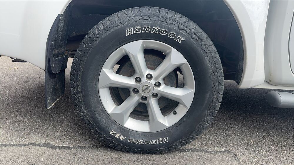 Navara 2.5 dCi 190 4WD Double Cabine 2015 occasion 38300 Bourgoin Jallieu