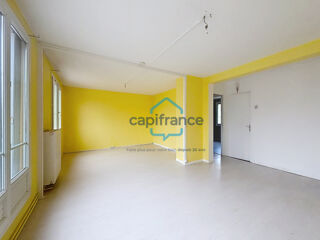 Vente Appartement À VENDRE – Appartement T3 de 63,37 m² à Évreux – Beau potentiel Evreux