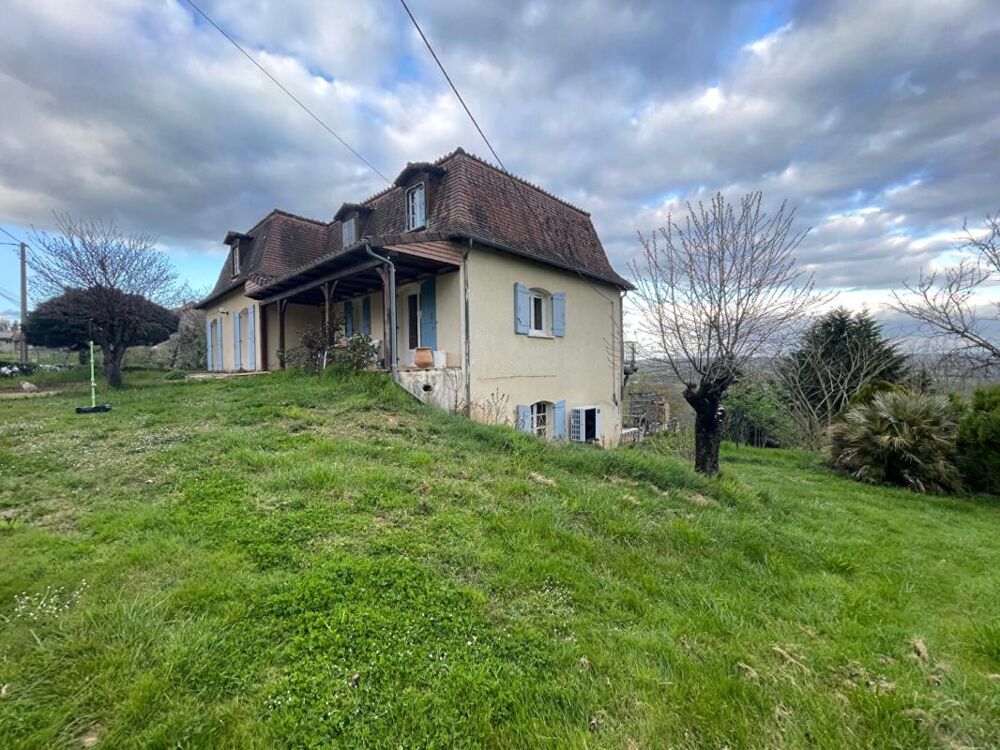 Maison traditionnelle 7 pièce(s) 238 m2