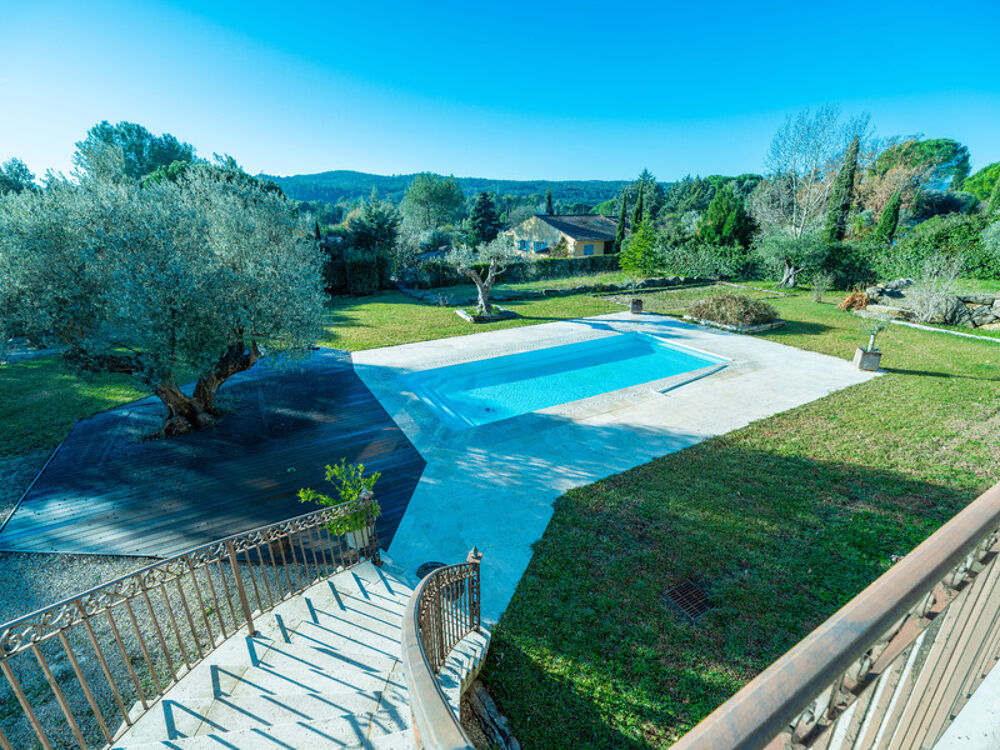 Maison à vendre 10 pièces LE VAL (83)