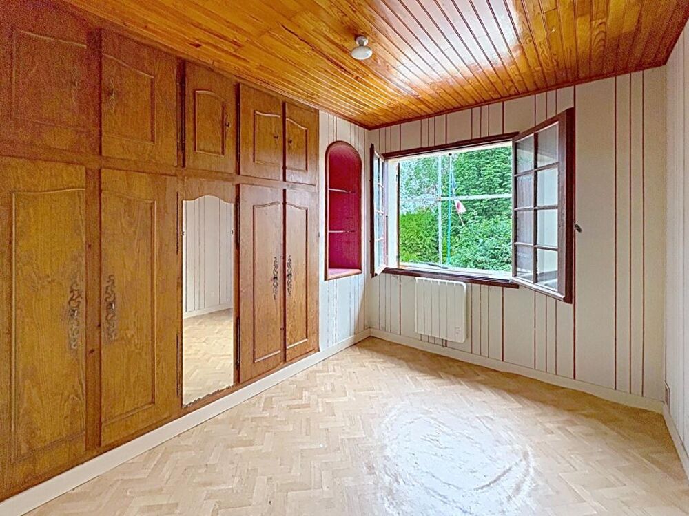 EXCLUSIVITE A THENAC Maison à rénover de 271 m2 utile