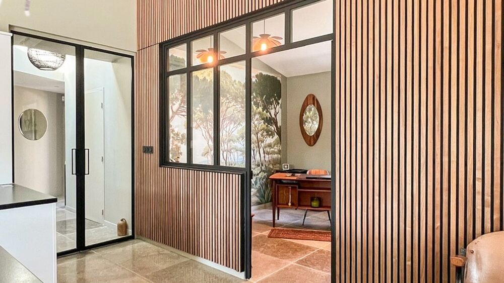 Vente Propriété/Château Saint-Marc-Jaumegarde - 342 m² habitables, dont 265 m² de plain-pied, à 7,8 km du Cours Mirabeau Saint marc jaumegarde