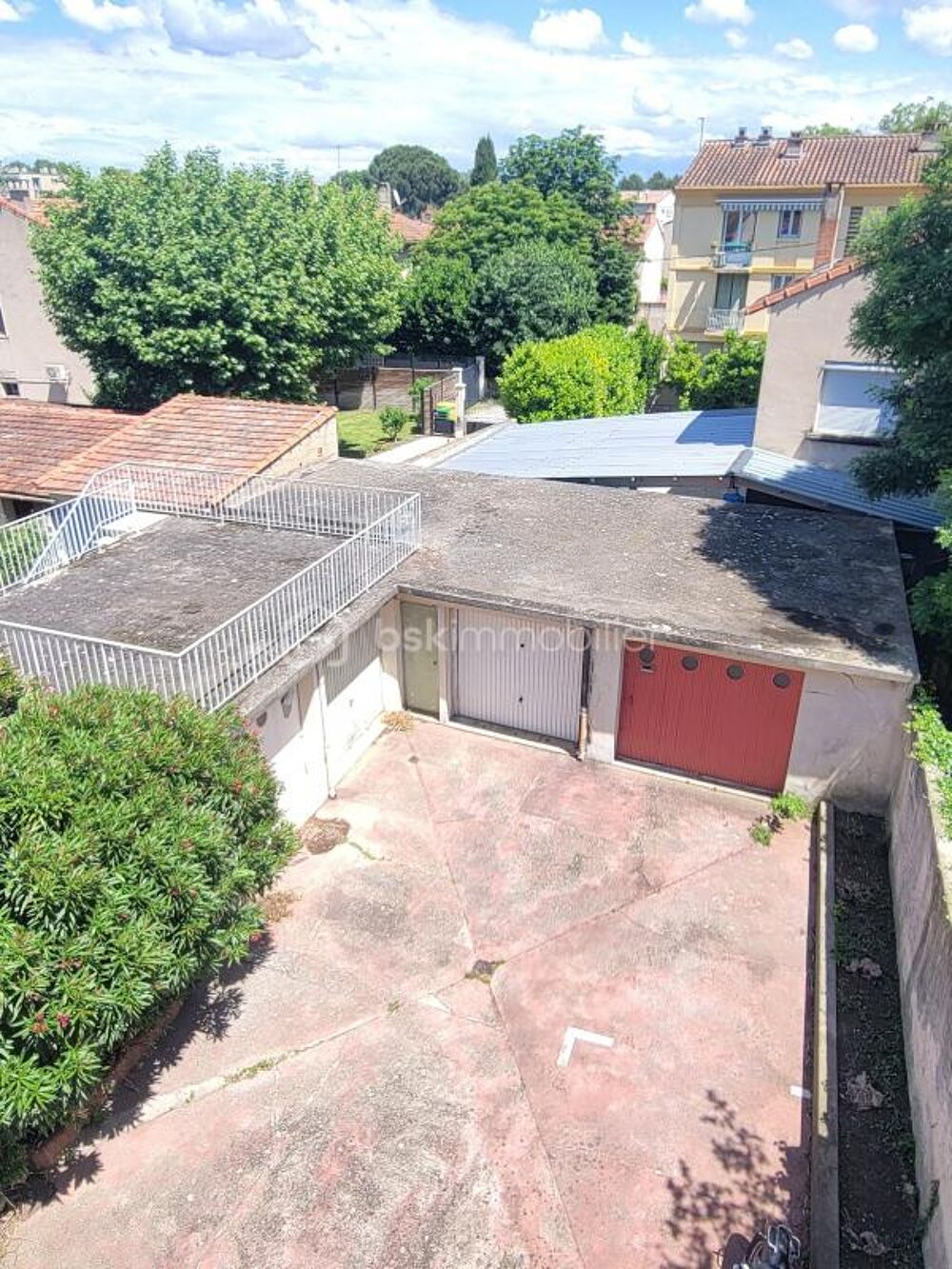 Vente Appartement Appartement + garage + local + TRES GRANDE TERRASSE proche centre ville Avignon