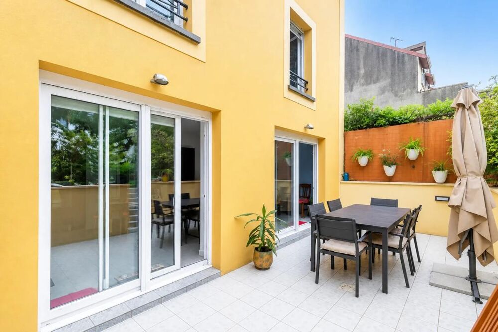 Vente Maison Maison 6 pièces de 130m² en vente à Viroflay - Idéal pour familles Viroflay