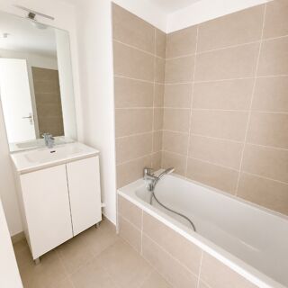  Appartement à louer 3 pièces 63 m²
