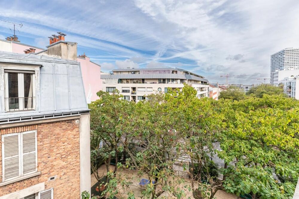 Paris 18e  2 pièces avec vue dégagée