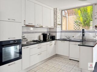  Maison  vendre 10 pices 244 m