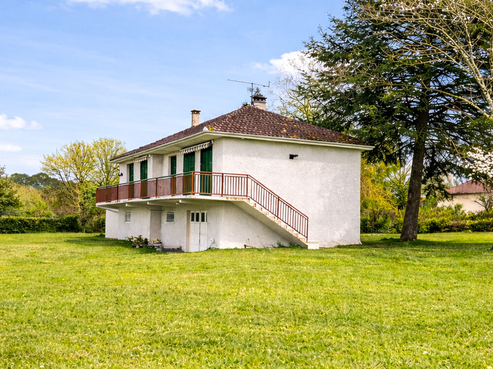 Maison 110m², 2 chambres, bureau, avec fort potentiel d'agrandissement, jardin arboré de près de 7000m², 5 pièces, 2 chambres- 4