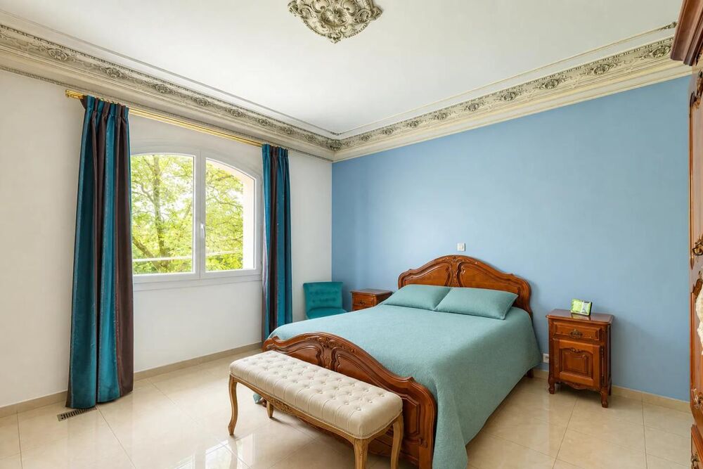 � vendre  Propri�t�/ch�teau Saint-Priest (69800)