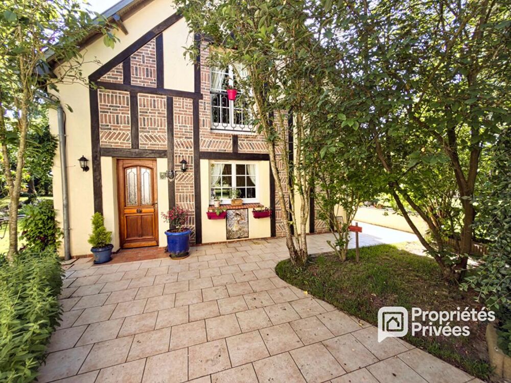 Vente Maison Propriété de 230 m² sur environ 2,5 hectares avec piscine, prairies et cadre paisible Bernay