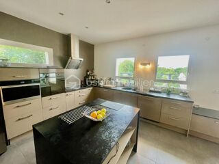  Maison � vendre 8 pi�ces 193 m�