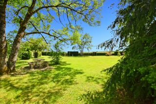  Propriété/château à vendre 5 pièces 121 m²