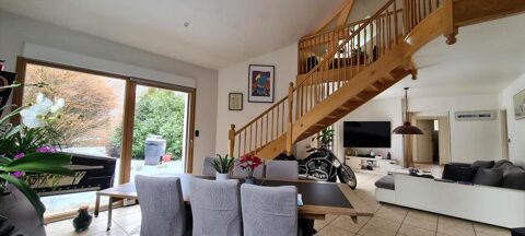   Villa d'architecte avec piscine sur grand terrain arbor� Villa - 5 pi�ce(s) - 139 m�