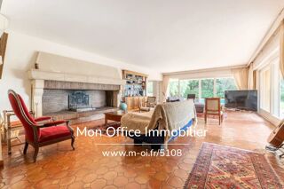  Villa  vendre 12 pices 400 m