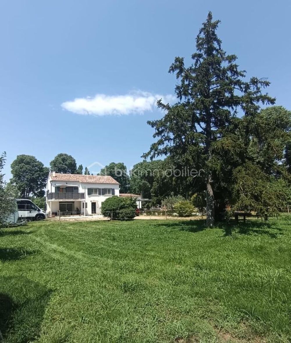 Vente Propriété/Château GRANS - PROPRIÉTE AVEC 2 LOGEMENTS - PISCINE - INSTALLATIONS EQUESTRES Grans