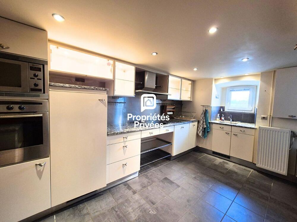 � vendre  Maison Valserh�ne (01200)