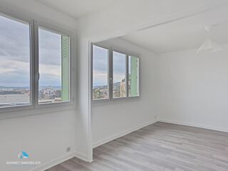  Appartement à louer 4 pièces 58 m²