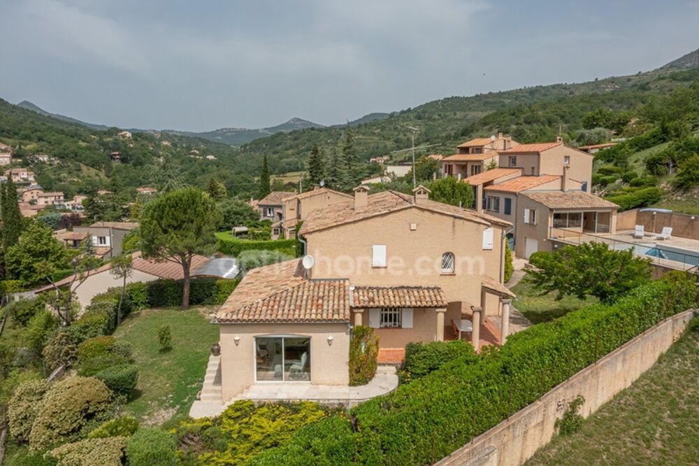A VENDRE, Superbe maison familiale de 178m² avec piscine, vue panoramique et grands espaces  Digne-les-Bains