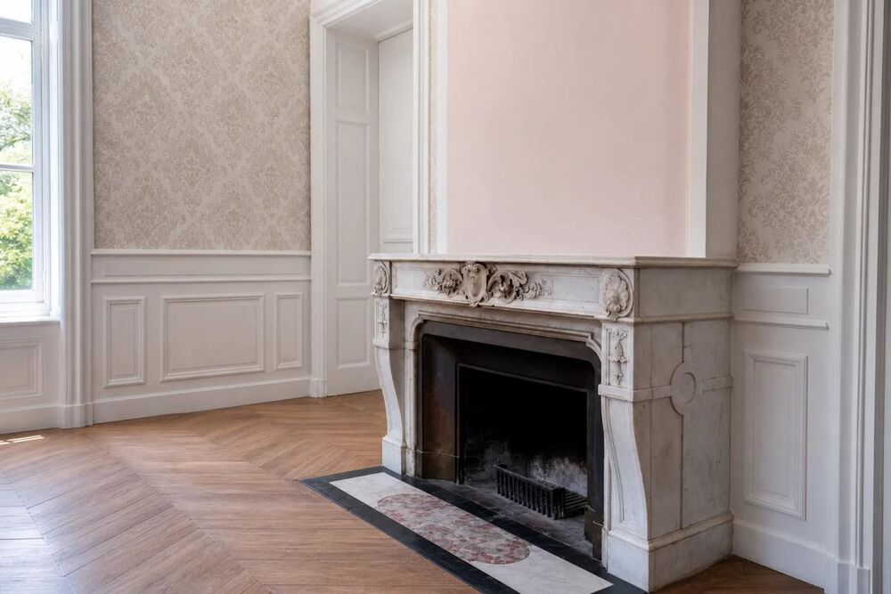 à vendre  Propriété/château Neuville-sur-Ain (01160)