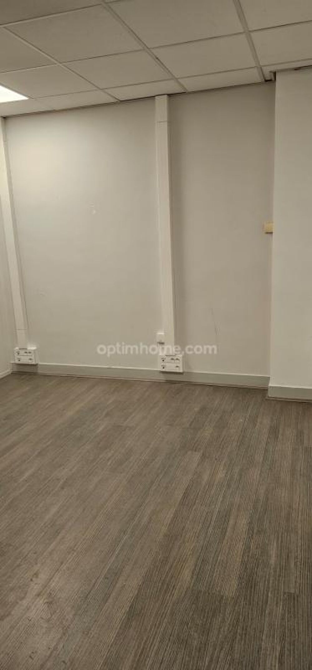   Bureau de 10 m2 à louer à Cergy Préfecture Cergy