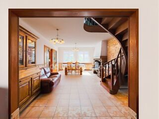  Maison  vendre 9 pices 210 m