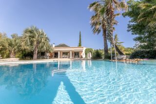  Villa à vendre 8 pièces 271 m²