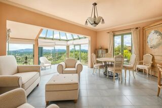  Villa à vendre 8 pièces 230 m²