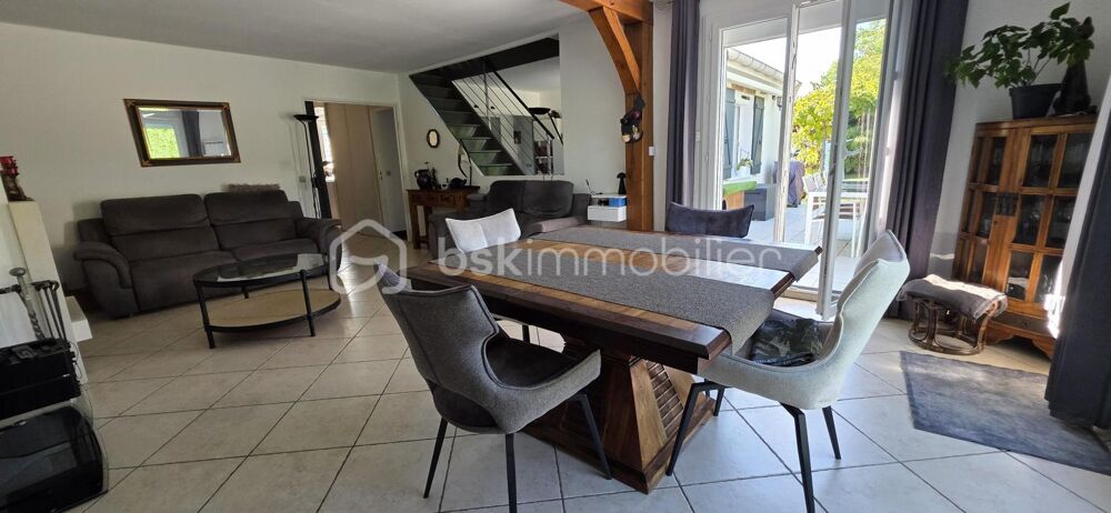 Vente Maison Maison Plain-pied 130 m2 - 4 chambres - terrain de 431 m2 et piscine Saint germain les corbeil