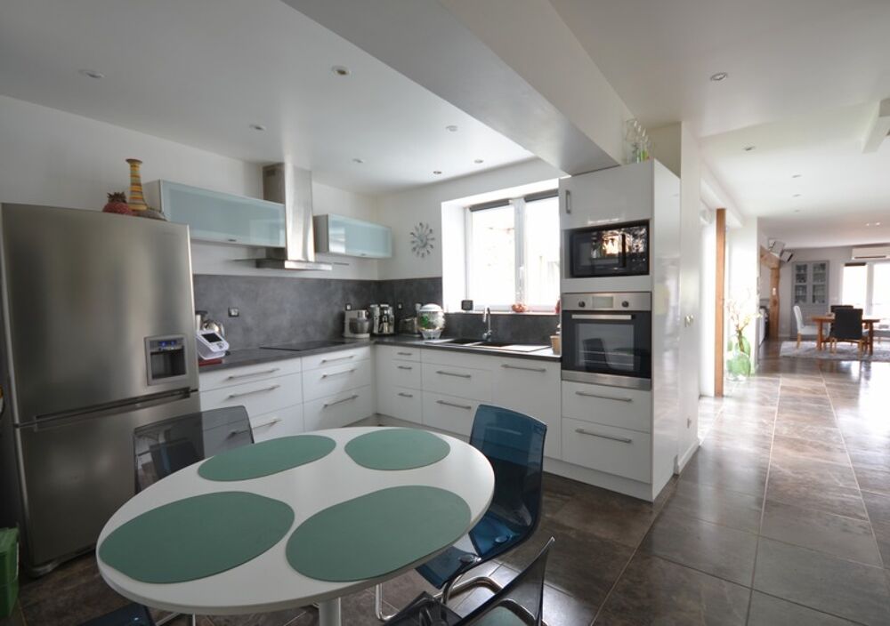 Vente Maison DORMANS (51), à vendre, très belle maison en pierre de 170 m² et sa dépendance Dormans