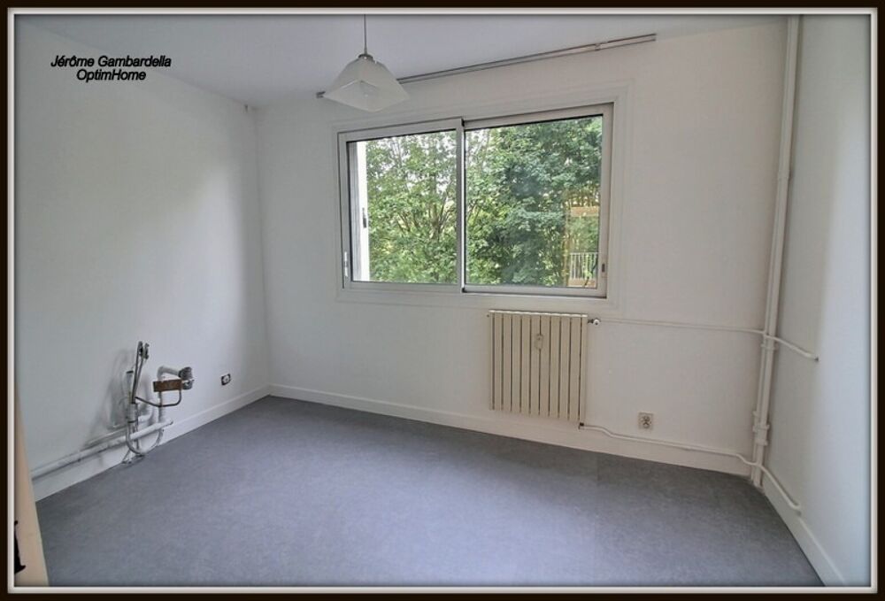 Vente Appartement Appartement 4 pièces de 71 m2 avec balcon, box et cave à vendre à POISSY (78) Poissy