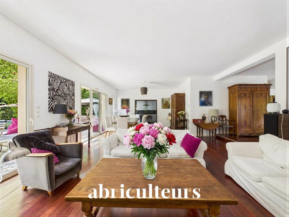 Vente Maison Magnifique maison contemporaine avec jardin paysager et piscine en vente à l'Étang-la-Ville (78620) L etang la ville