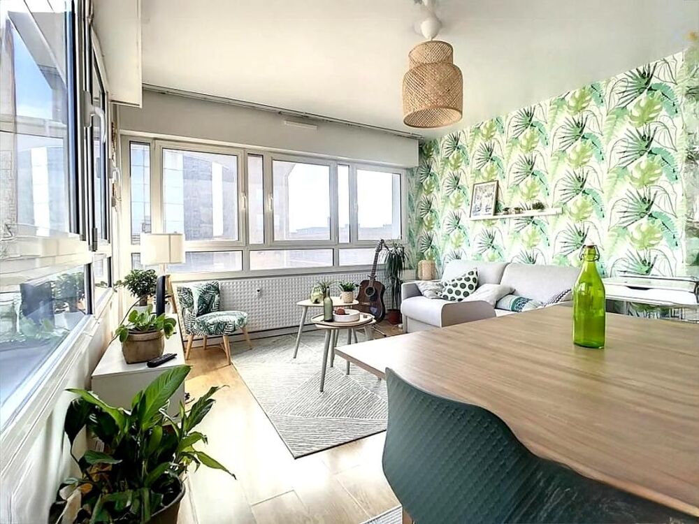 T2 45 m² ultra lumineux  5? étage avec vue dégagée  Lille Centre Gare + garage possible