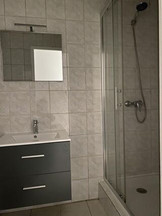  Appartement à louer 2 pièces 38 m²