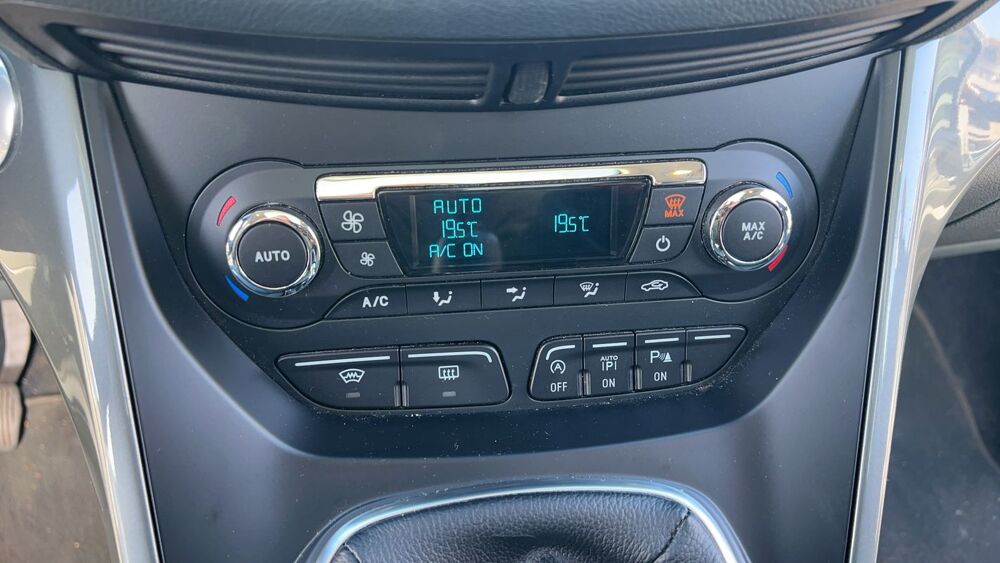 Grand C-MAX 1.6 EcoBoost 182 Titanium - 7 places 2013 occasion 94210 Saint Maur Des Fosses
