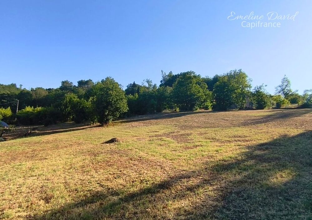 Vente Maison Secteur recherché – Maison de plain-pied avec piscine sur environ 7 000 m² Sarlat la caneda
