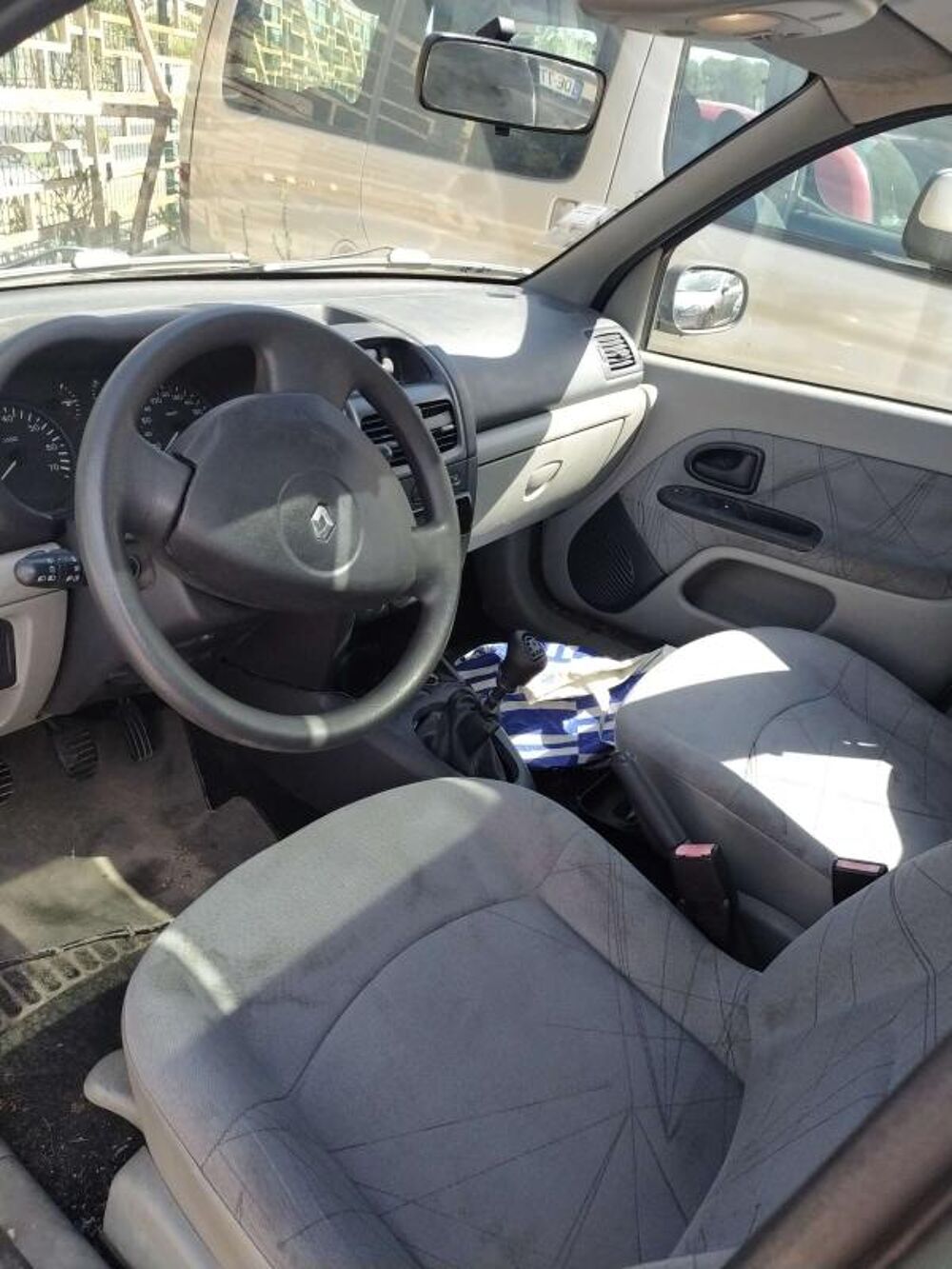 Clio 1,5 DCI EXPRESSION Pack Clim 2003 occasion 13510 &Eacute;guilles