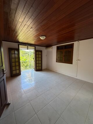 Immeuble à vendre 11 pièces 300 m²