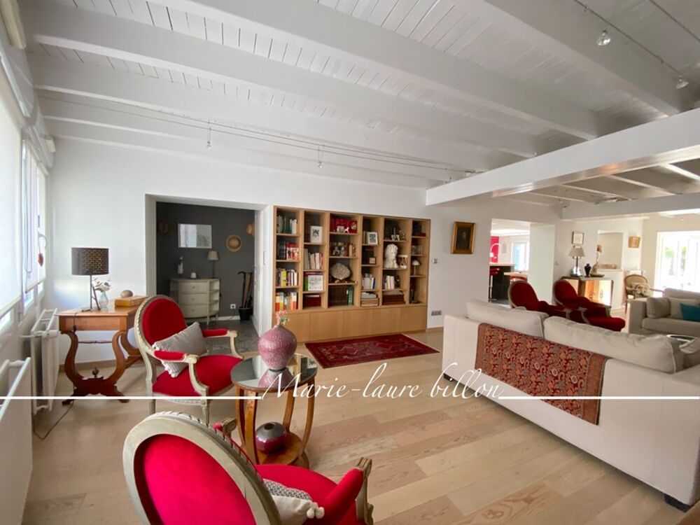 Vente Maison Maison de type 6 à vendre sur SAINT GILLES CROIX DE VIE (85), Maison de ville avec terrasse et garage Saint gilles croix de vie